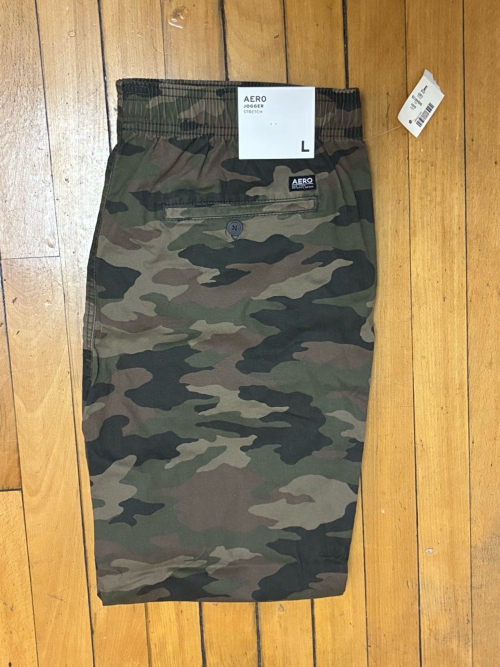 Aeropostale men’s Camo Jogger pants - Green Camo